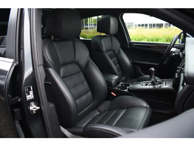 Porsche Macan 2.0 PDK 2018 Benzine 37