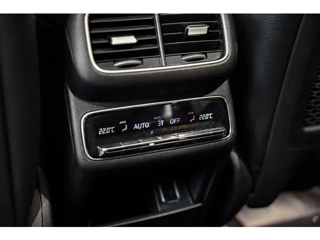 Mercedes-Benz GLE 580 Premium Plus 2022 Benzine 39