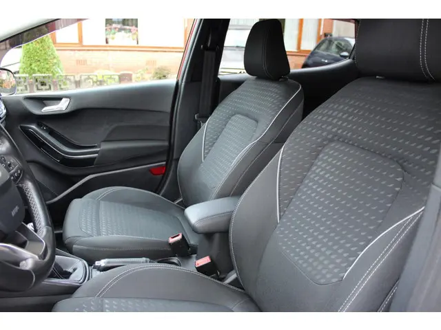 Ford Fiesta 1.0 EcoBoost Titanium 2018 Benzine 10