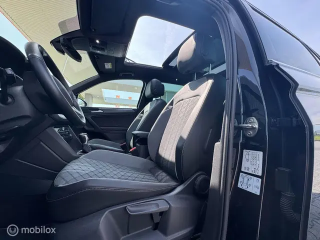 Volkswagen Tiguan 1.5 TSI R-Line Business+ 2020 Benzine 8