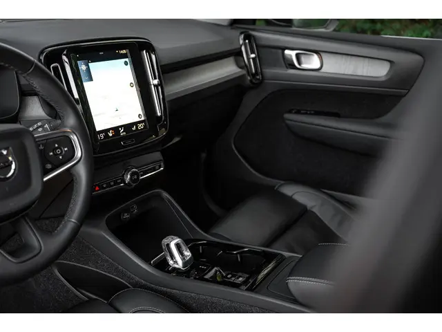 Volvo XC40 2.0 B4 Inscription 2021 Benzine 20