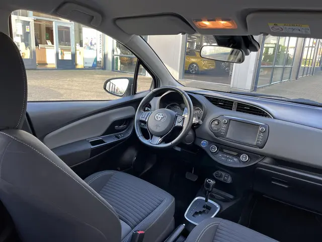 Toyota Yaris 1.5 Hybrid Active 2019 Hybride Benzine 4