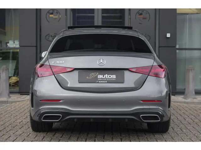 Mercedes-Benz C-Klasse C300 AMG 258pk 2021 Benzine 19