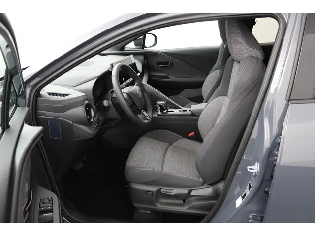 Toyota C-HR 1.8 Hybrid 140 Dynamic 2025 Hybride Benzine 17