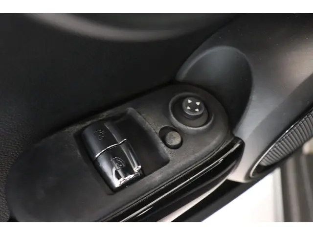 MINI Cooper Mini 1.5 Classic 2021 Benzine 19