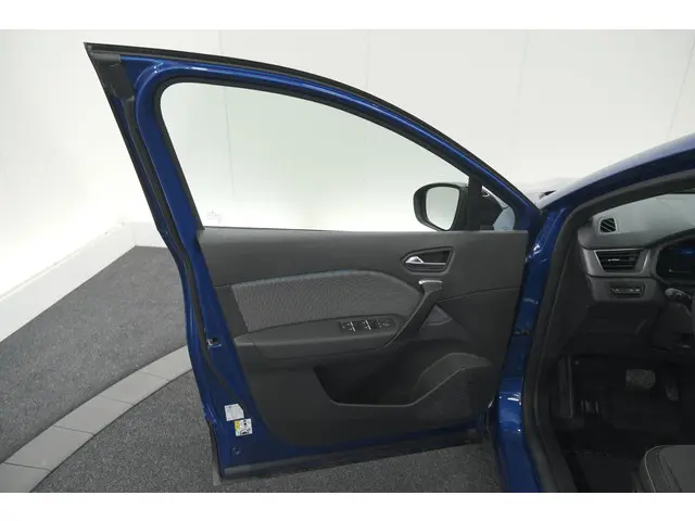 Renault Captur Mild Hybrid 160 EDC Techno 2025 Benzine 69