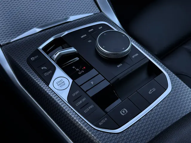 BMW 4 Serie Cabrio 420i High Executive 2023 Benzine 32