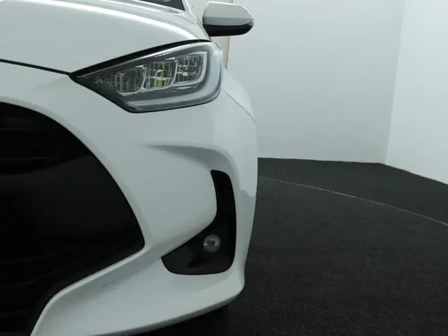 Toyota Yaris 1.5 Hybrid Dynamic 2021 Hybride Benzine 34
