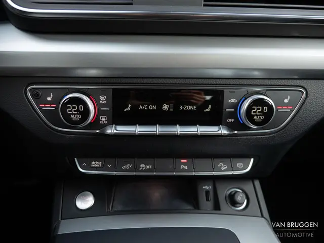 Audi Q5 50 TFSI e S-Line 2022 Hybride Benzine 28