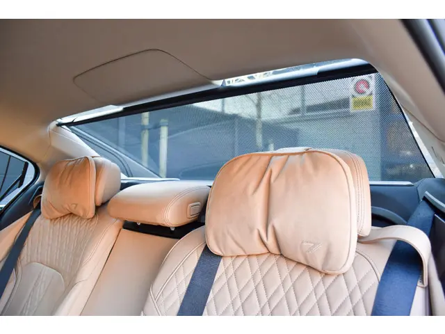 BMW 7 Serie 740Li High Executive 2015 Benzine 30