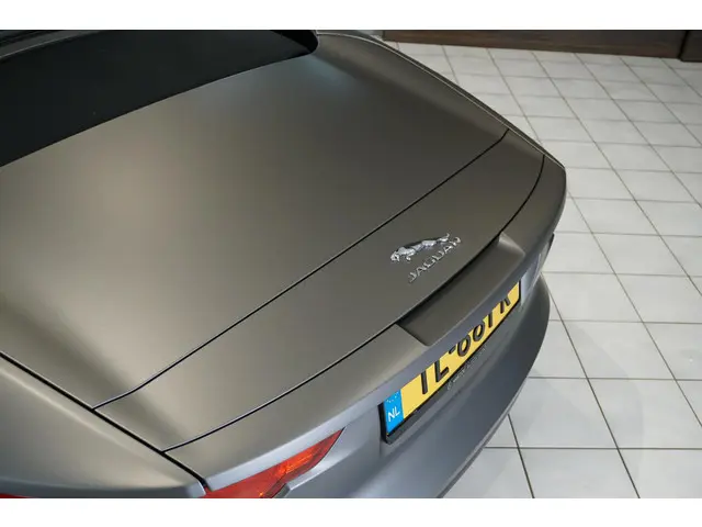 Jaguar F-Type 3.0 V6 Convertible 2017 Benzine 16