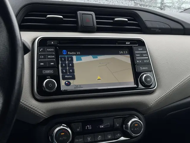 Nissan Micra 0.9 IG-T Tekna 2017 Benzine 16
