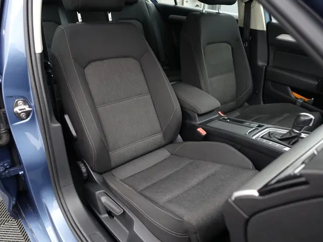 Volkswagen Passat 1.4 TSI Highline Aut- 2015 Benzine 3