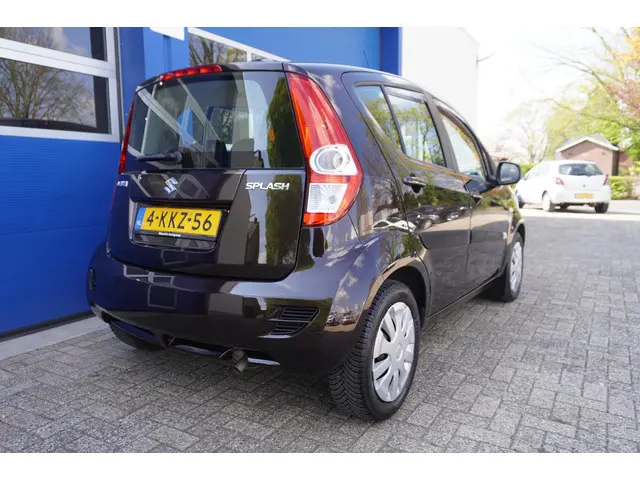 Suzuki Splash 1.0 VVT Comfort 2013 Benzine 5