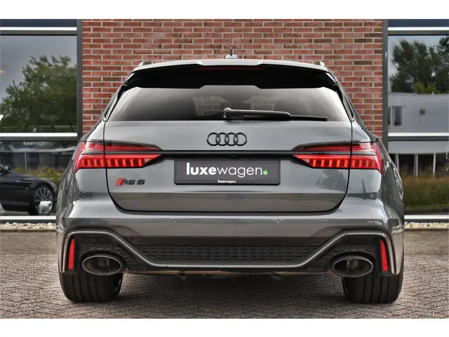 Audi RS6 Avant 4.0 TFSI quattro 2022 Benzine 8