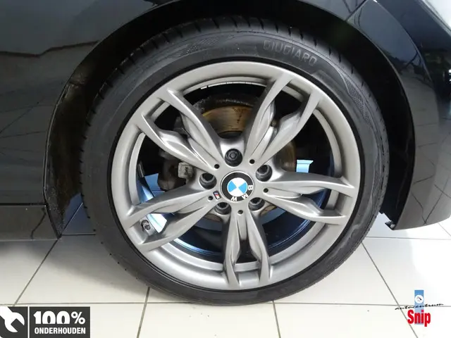 BMW 1 Serie M Sport Edition High Executive 2014 Benzine 23