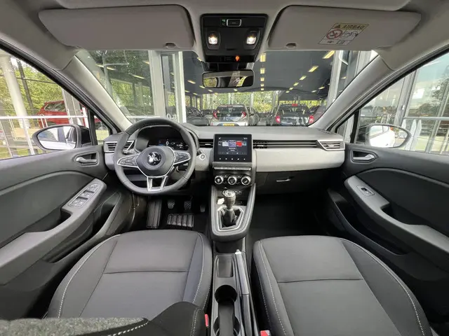 Mitsubishi Colt 1.0T MT Intense 2025 Benzine 3