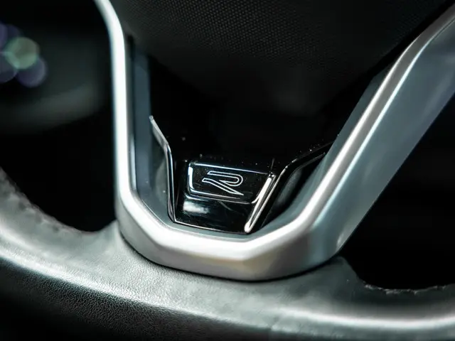 Volkswagen Polo 1.0 TSI R-Line Edition 2025 Benzine 32