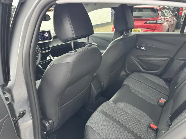 Peugeot 208 1.2 Turbo 100 PK Allure 2024 Benzine 29
