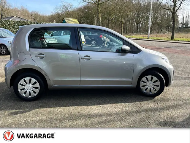 Volkswagen up! 1.0 airco Bovag rijklaarprijs ! 2021 Benzine 5