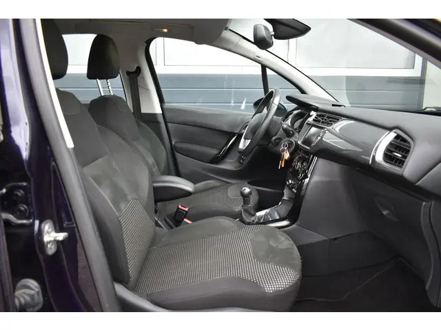 Citroën C3 1.2 VTi Exclusive 2013 Benzine 14