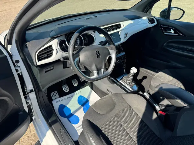 Citroën DS3 Cabrio 1.6 THP Sport Chic 2013 Benzine 13