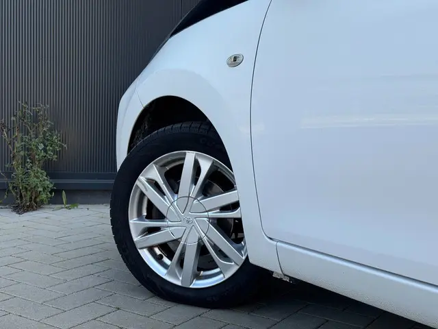 Toyota Aygo X-CITE Carplay|5-deurs|Cruise|LM| 2015 Benzine 6