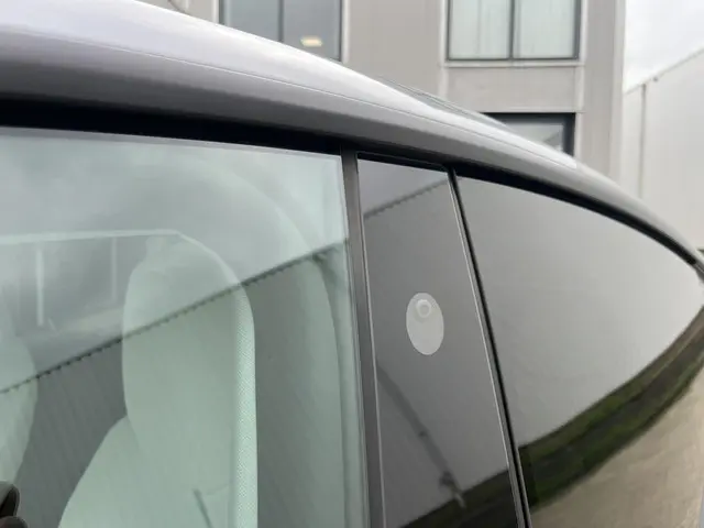 Tesla Model Y Long Range AWD 75 kWh 2023 Elektrisch 43