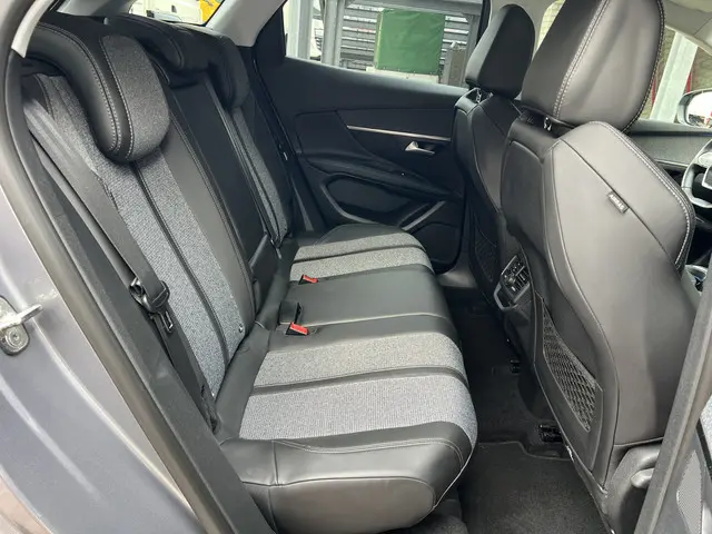 Peugeot 3008 1.6 e-THP GT Line 2017 Benzine 26