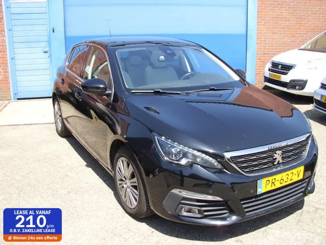 Peugeot 308 1.2 PureTech Allure 2017 Benzine