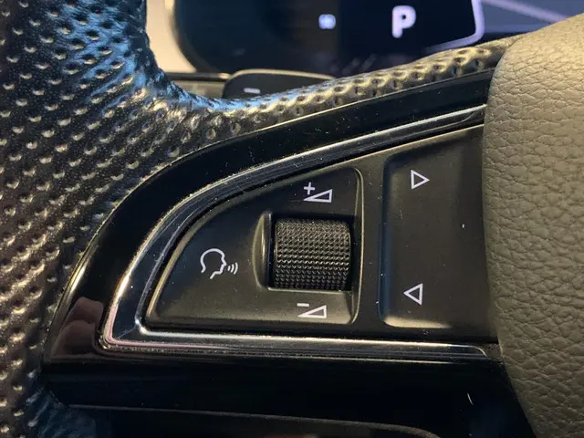 Škoda Kamiq 1.0 TSI Sport Business 2020 Benzine 16