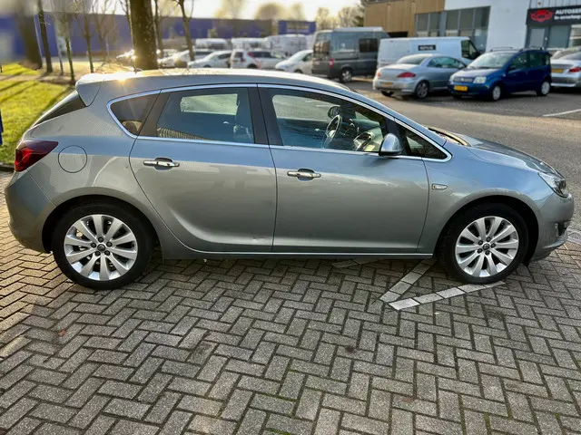 Opel Astra 1.4 Turbo Cosmo * TREKHAAK * 2013 Benzine 14