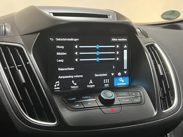 Ford C-MAX 1.5 Titanium 2018 Benzine 25