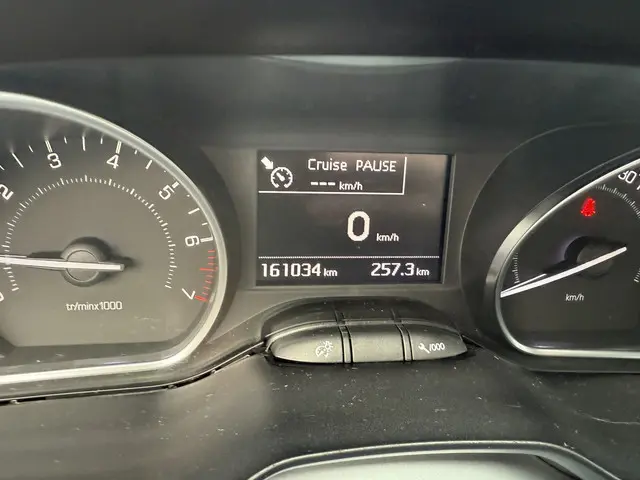 Peugeot 208 1.2 PureTech GT-Line 2016 Benzine 29