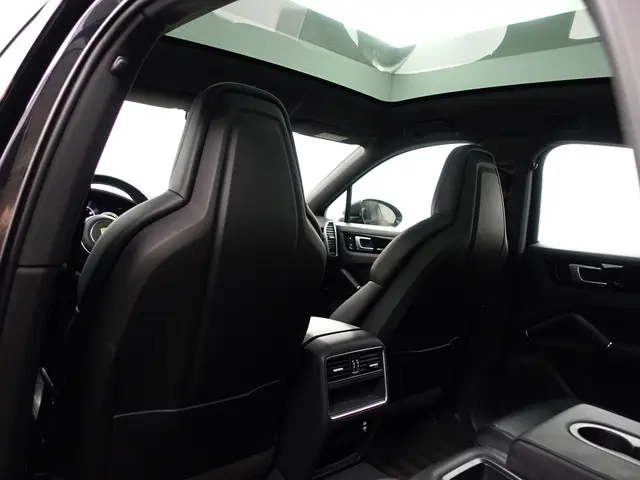 Porsche Cayenne Coupé 3.0 E-Hybrid- 2021 Hybride Benzine 3