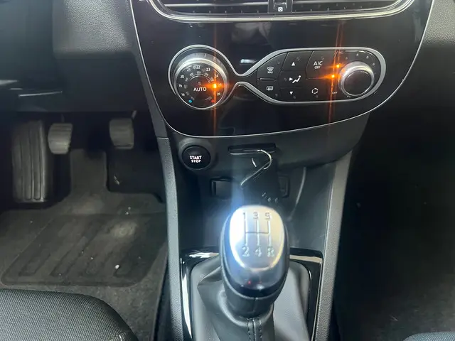 Renault Clio 0.9 TCe BoseNAVI.CRUISE,PDC 2018 Benzine 16