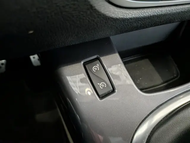 Renault Scénic Xmod 1.2 TCe Bose 2014 Benzine 19