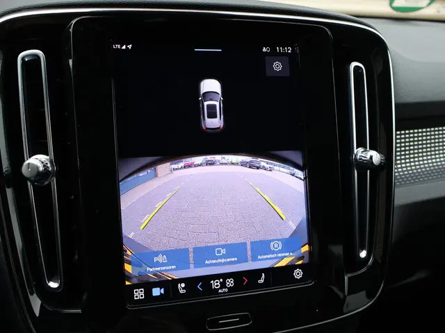 Volvo XC40 B3 Plus Dark 2023 Benzine 35