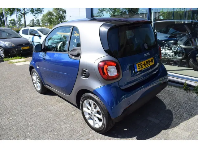 Smart Fortwo 1.0 Business Solution 2018 Benzine 3