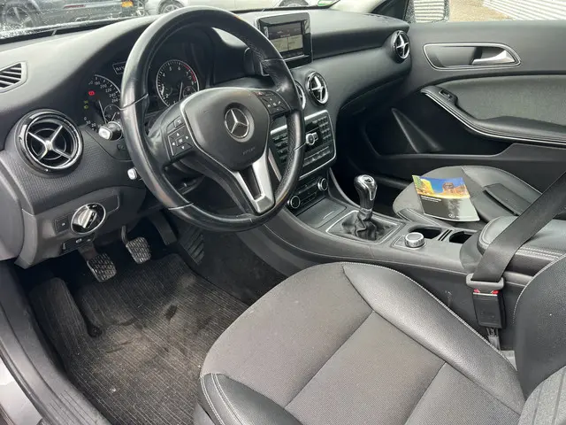 Mercedes-Benz A-Klasse 180 2014 Benzine 6