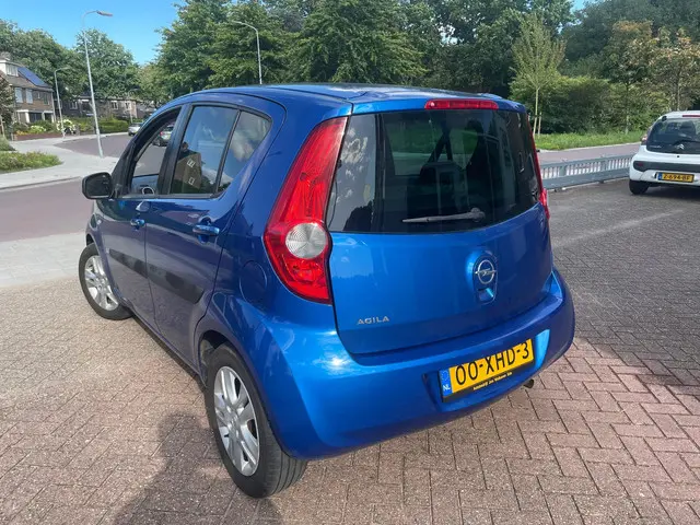 Opel Agila 1.2 Edition 2012 Benzine 5