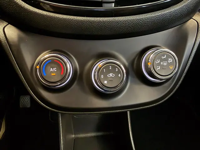 Opel KARL 1.0 Rocks Online Edition 2019 Benzine 24