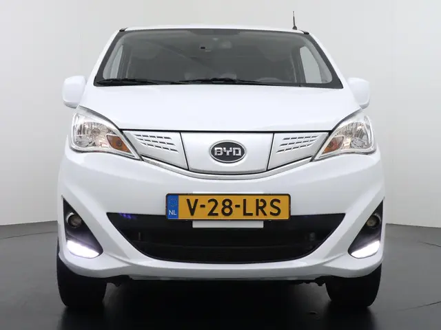 BYD ETP3 Standard 45 kWh 2023 Elektrisch 3