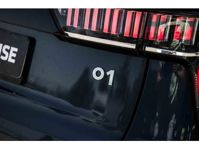 Lynk & Co 01 1.5 Business Edition 2025 Hybride Benzine 38