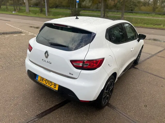 Renault Clio 0.9 TCe Dynamique 2016 Benzine 24