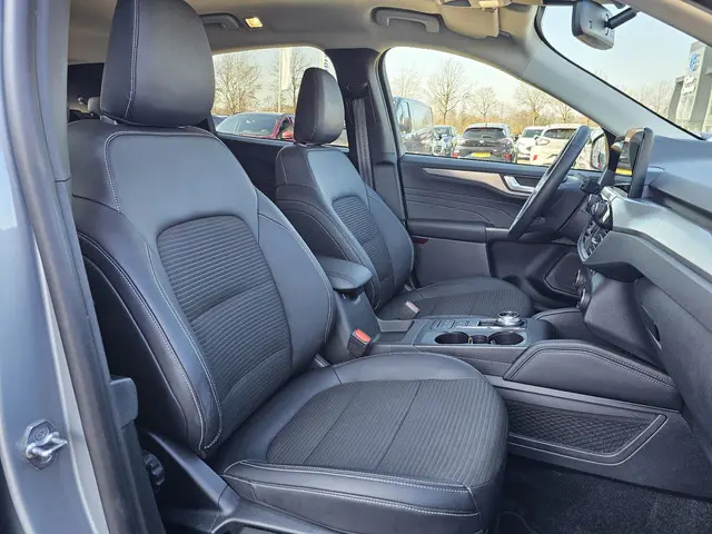 Ford Kuga 2.5 PHEV Titanium X 2023 Hybride Benzine 9