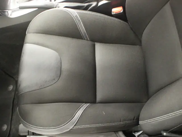 Volvo V40 2.0 T2 Nordic+ 2016 Benzine 16