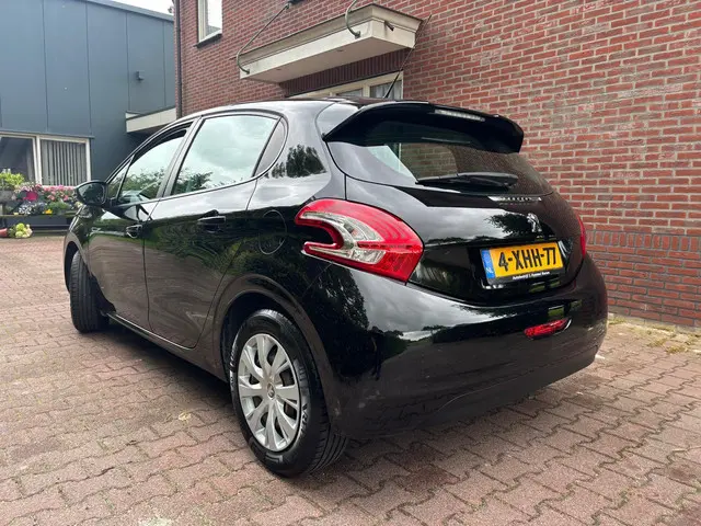 Peugeot 208 2