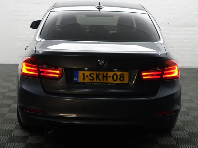 BMW 3 Serie 328i 245pk High Executive Aut- 2012 Benzine 29