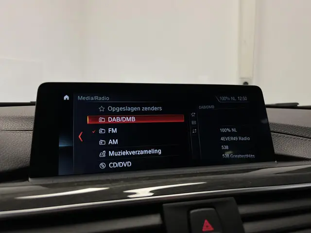 BMW 3 Serie Touring 330i M Sport Edition 2018 Benzine 28